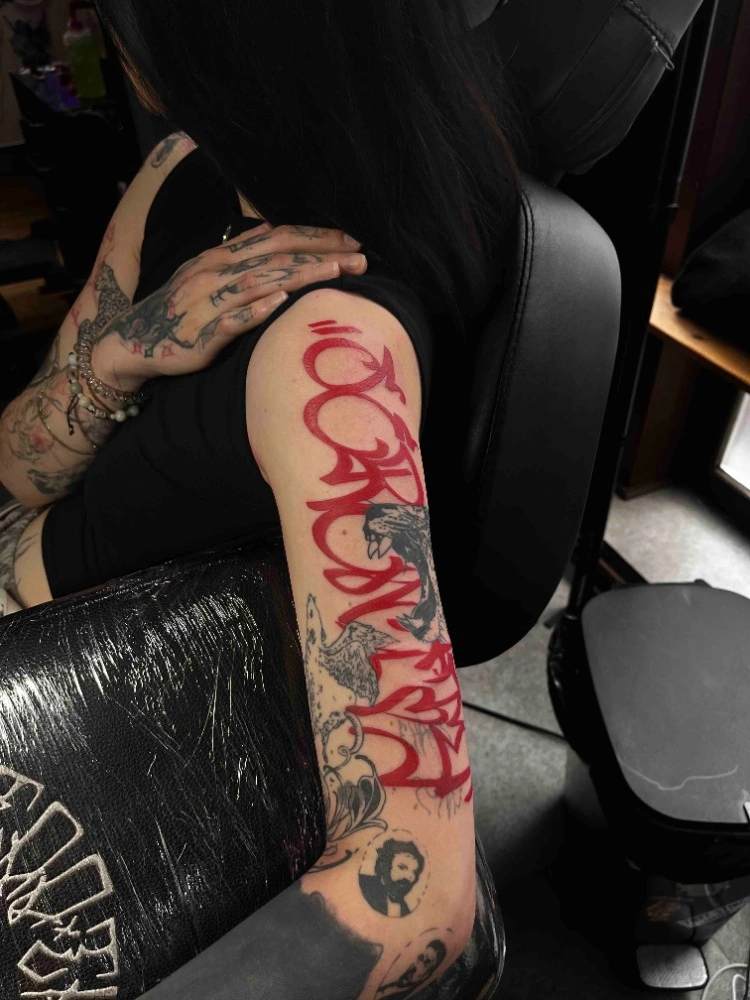 Blackwork custom tetování od Tondy – TX5 Olomouc, ukázka 2